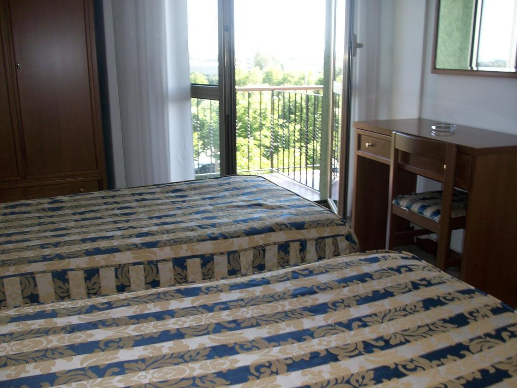 Hotel Santorotto Di Fabio Terrosi Sinalunga Quarto foto